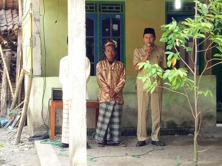 Bapak Lurah takziah di Karangasem