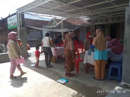 Posyandu Balita dan Lansia di Dusun Boto