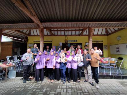 Gerakan 3M Plus: Warga Dusun Tanjung Lor Gencar Laksanakan Pemberantasan Sarang Nyamuk (PSN)