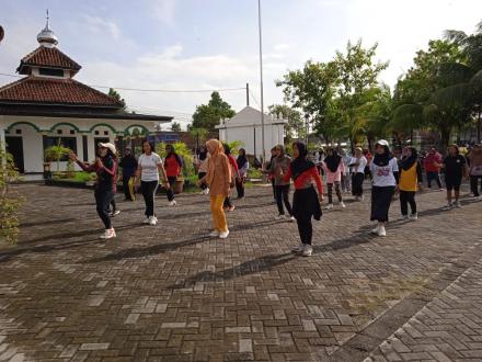 Senam Sehat Bersama PKK