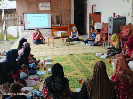 Sosialisasi Pola Pengasuhan Anak di Gelangan: Investasi Emas Program PPBMP