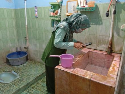 Cegah Demam Berdarah, Warga dan Tim Kesehatan Gelar Giat PSN di Padukuhan Butuh